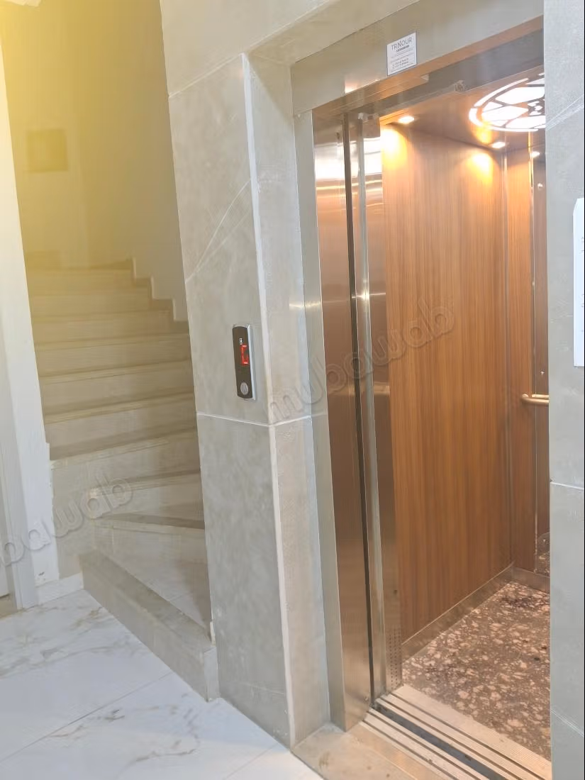 Mooie appartement te koop in de Hassani-buurt van Tanger. Oppervlakte 64 m². Gemeubileerd