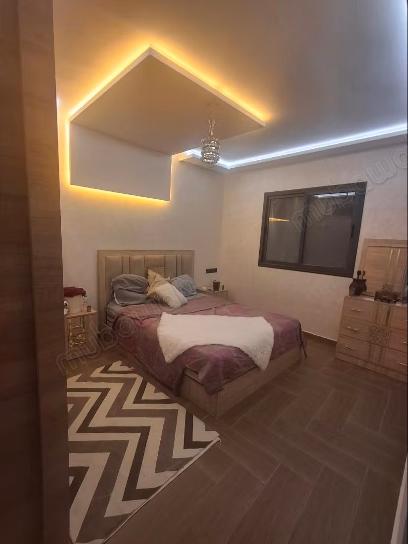 Mooie appartement te koop in de Hassani-buurt van Tanger. Oppervlakte 64 m². Gemeubileerd