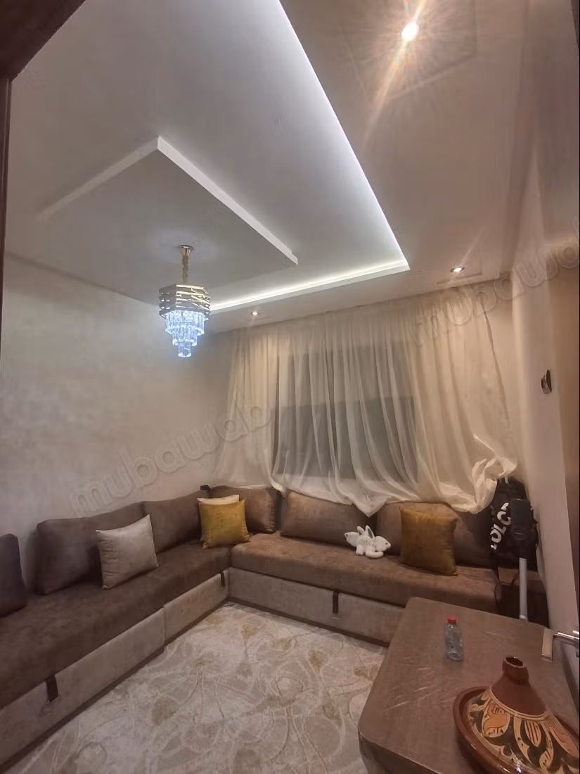 Mooie appartement te koop in de Hassani-buurt van Tanger. Oppervlakte 64 m². Gemeubileerd