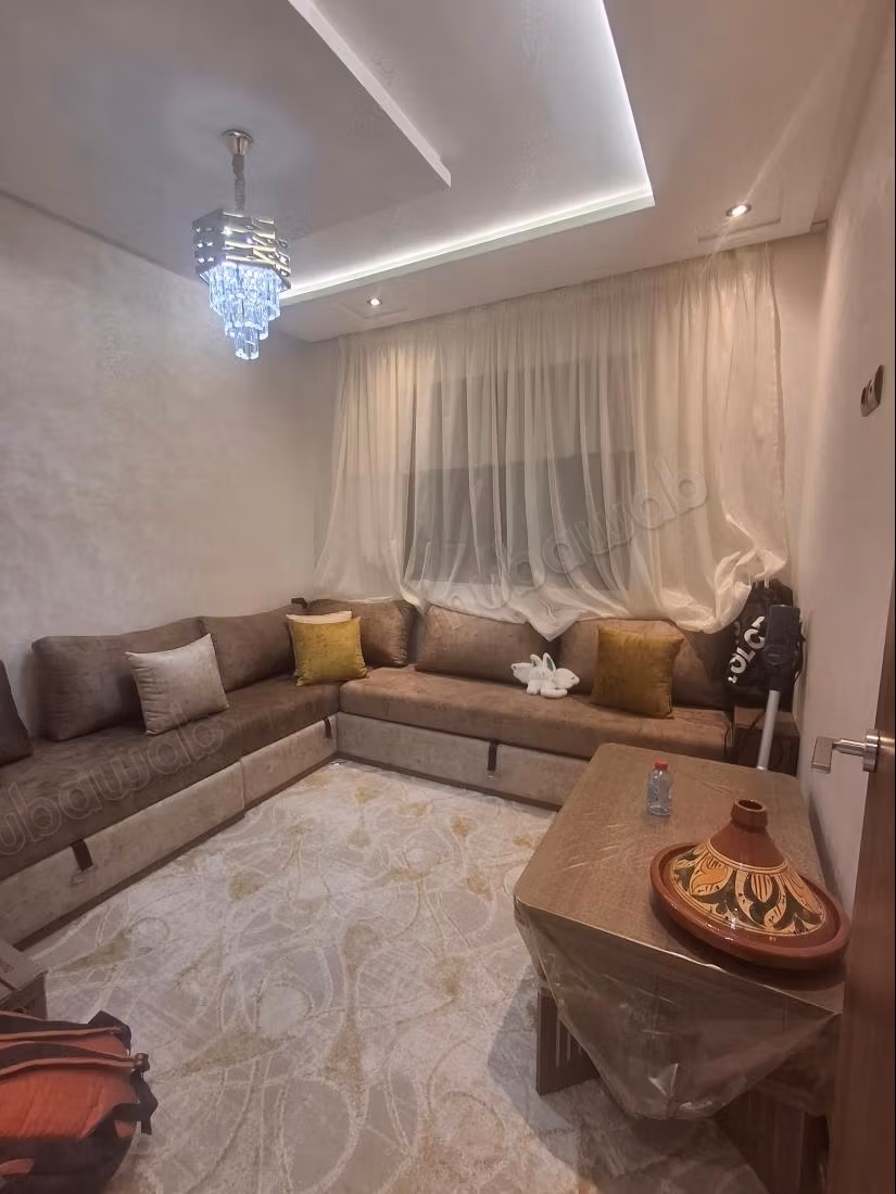 Mooie appartement te koop in de Hassani-buurt van Tanger. Oppervlakte 64 m². Gemeubileerd