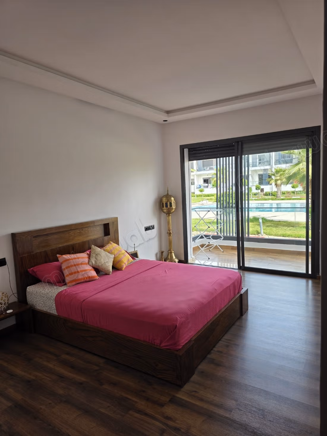 Bel appart meuble mansoria 8300 dh rdc