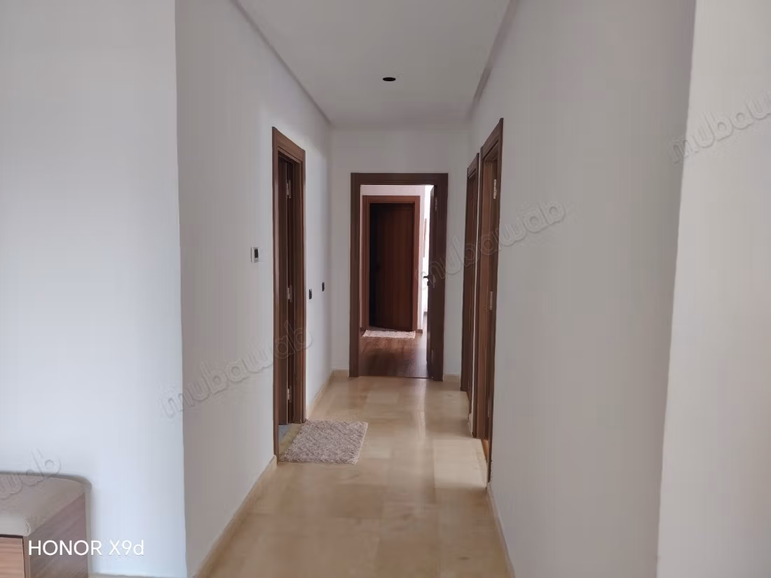 Bel appart meuble mansoria 8300 dh rdc