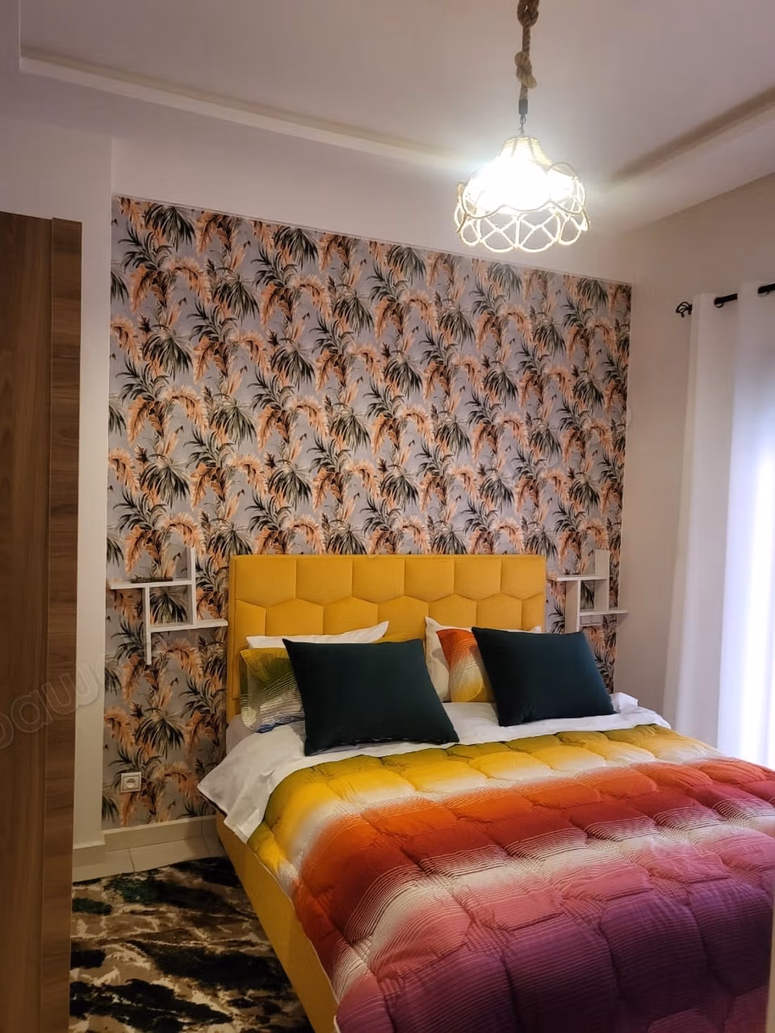 Locatie leuk gemeubileerd studio in Samlalia. 50 meter