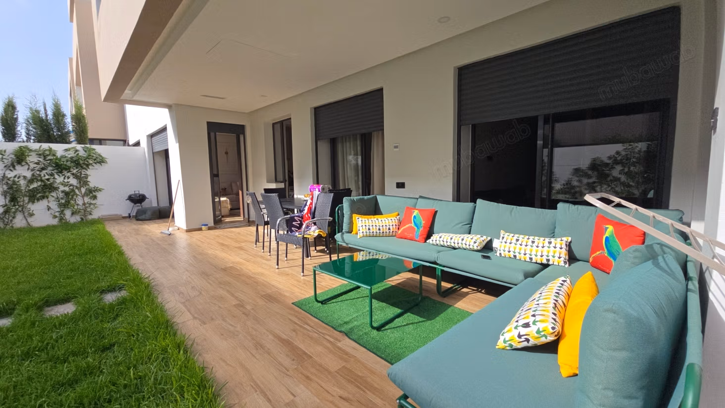 Ground Floor Apartment with Private Pool Facing South