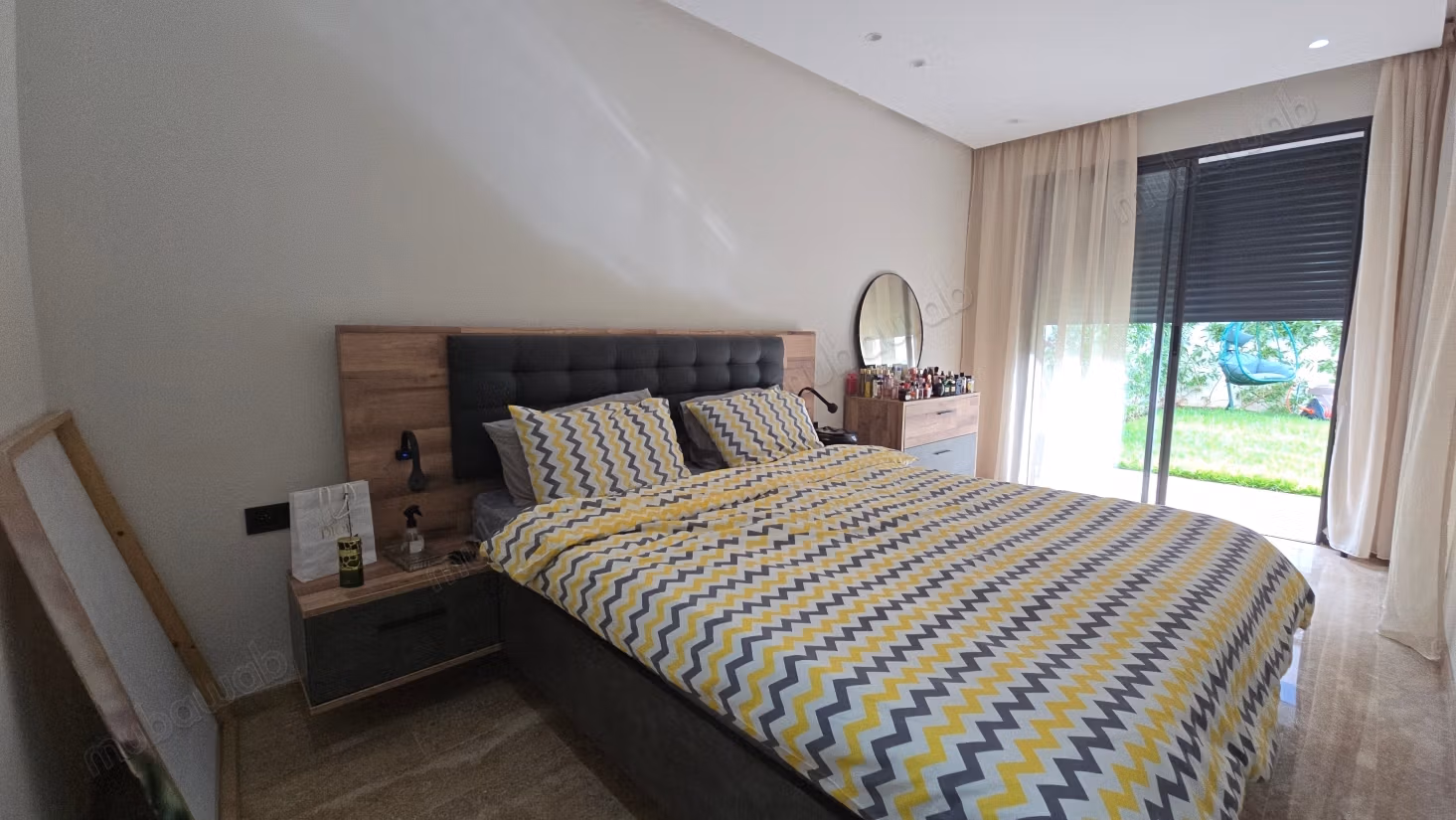 Ground Floor Apartment with Private Pool Facing South