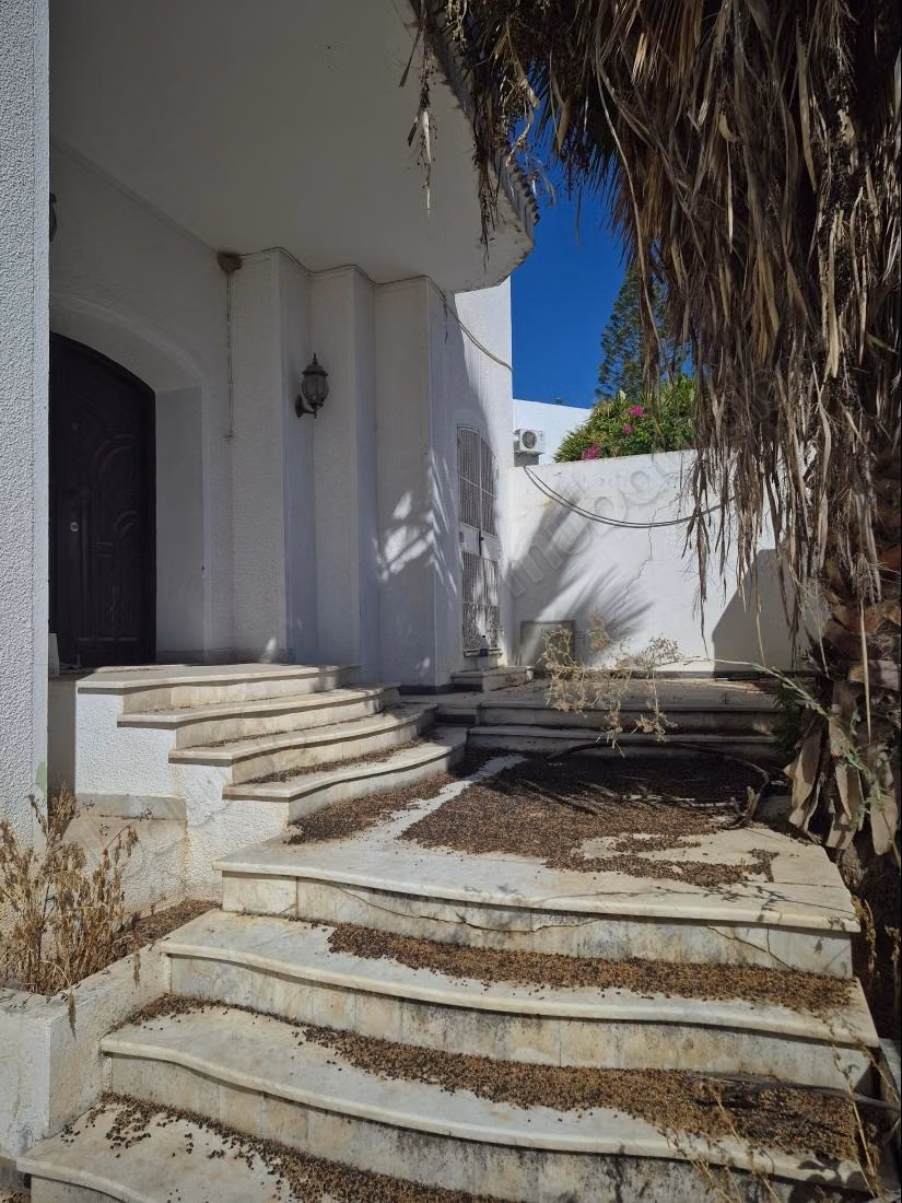 A louer villa a usage bureautique a menzah 8