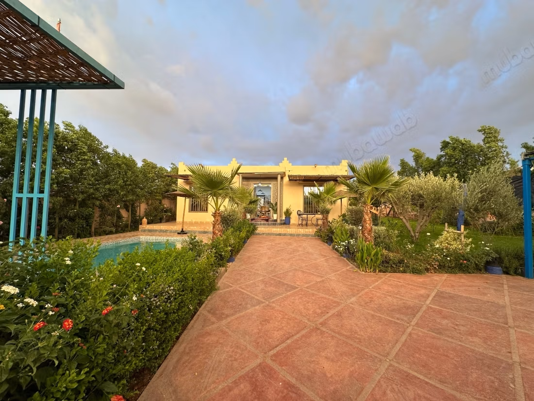 Luxury villa located on Route de l'Ourika. 2 comfortable bedrooms. Furnished