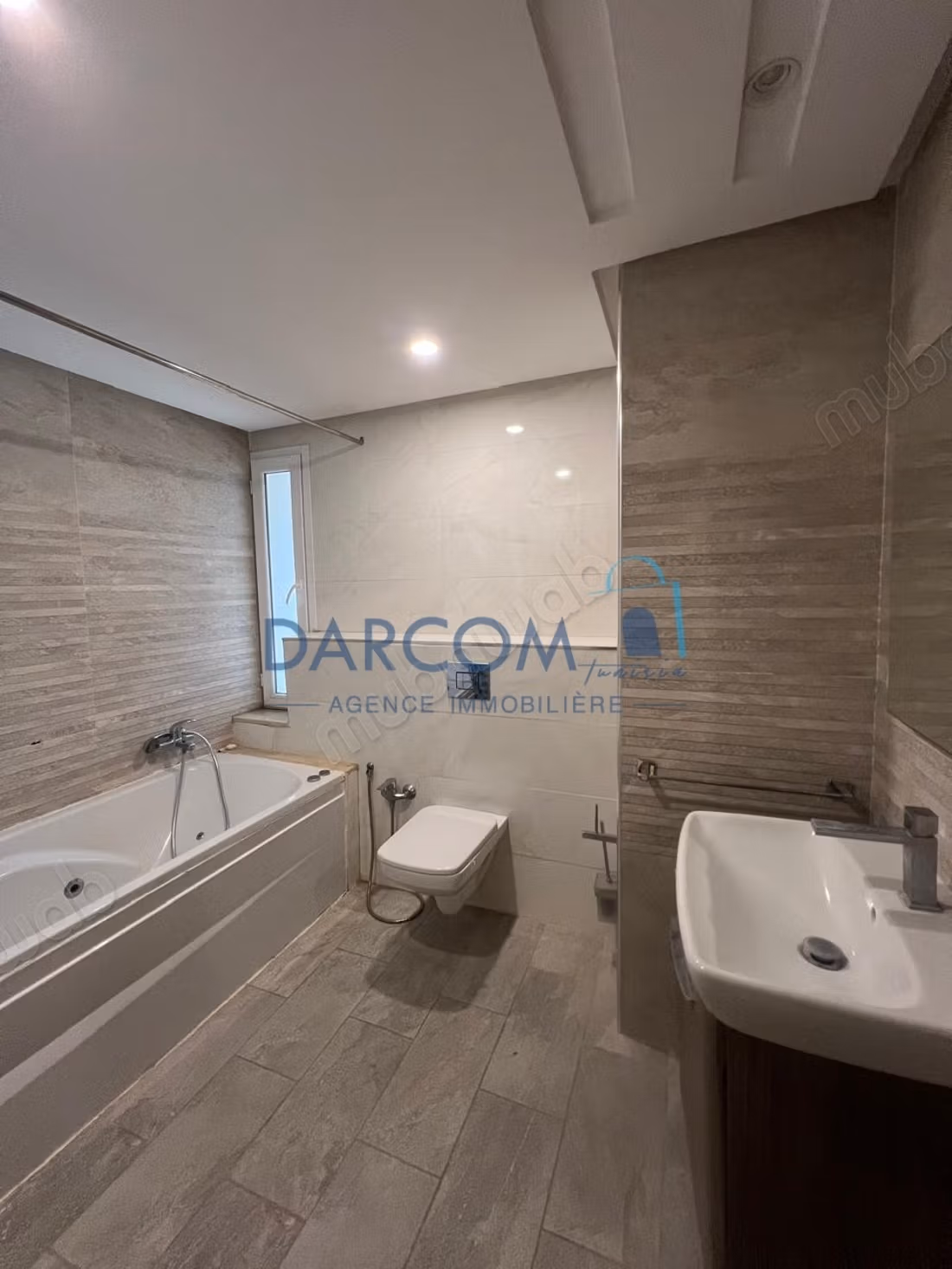 S4 de 280 m² aux Jardins de Carthage