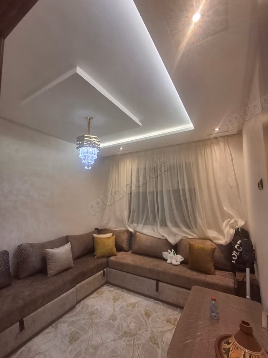 Prachtig appartement te koop in de wijk Hassani. De oppervlakte is 66 m². Gemeubileerd