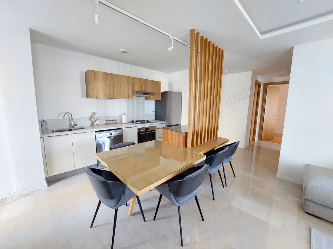 Bonito apartamento con gran terraza