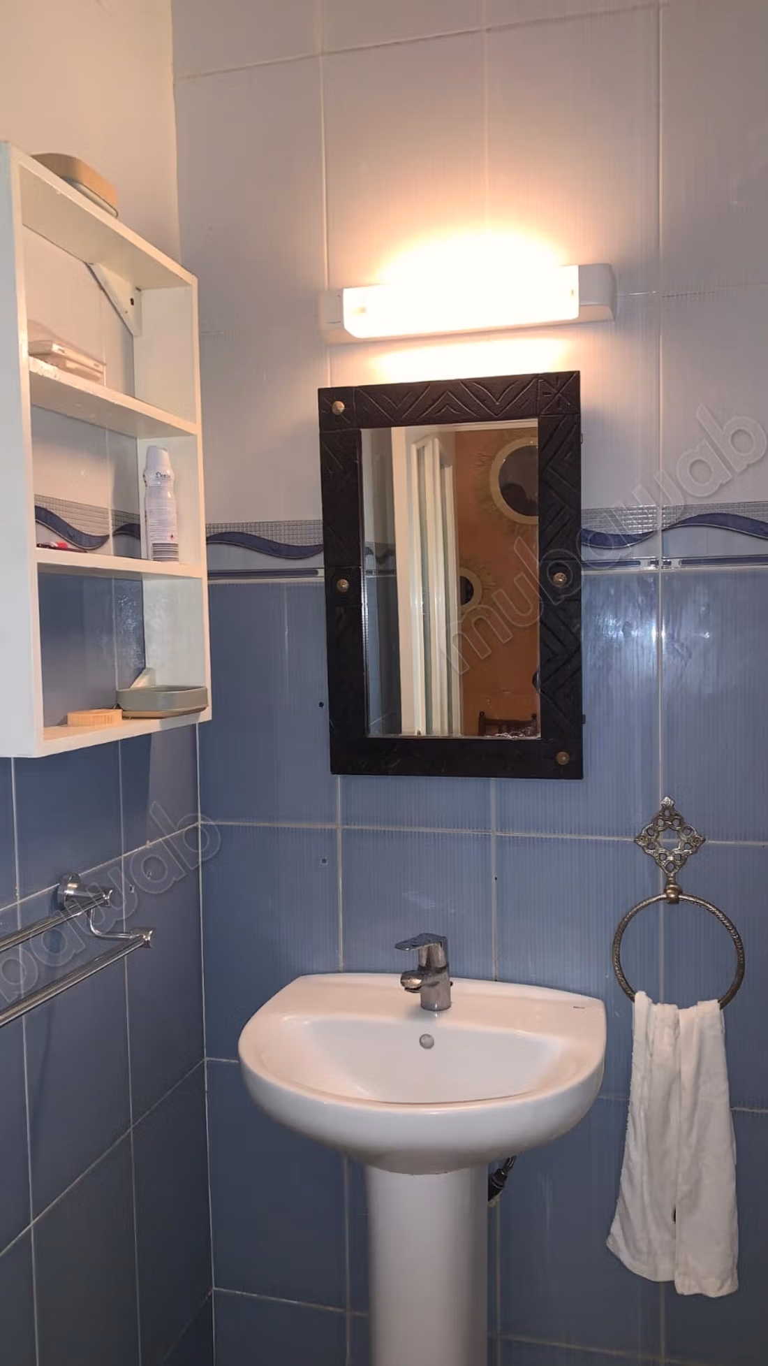 Appartamento in affitto nel quartiere Rounaq. 3 ampie stanze. Arredato