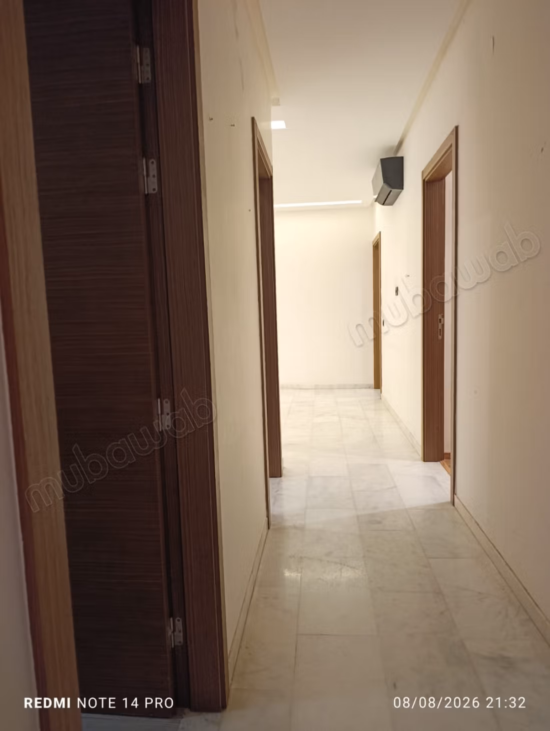 Empty apartment for rent in Finance City