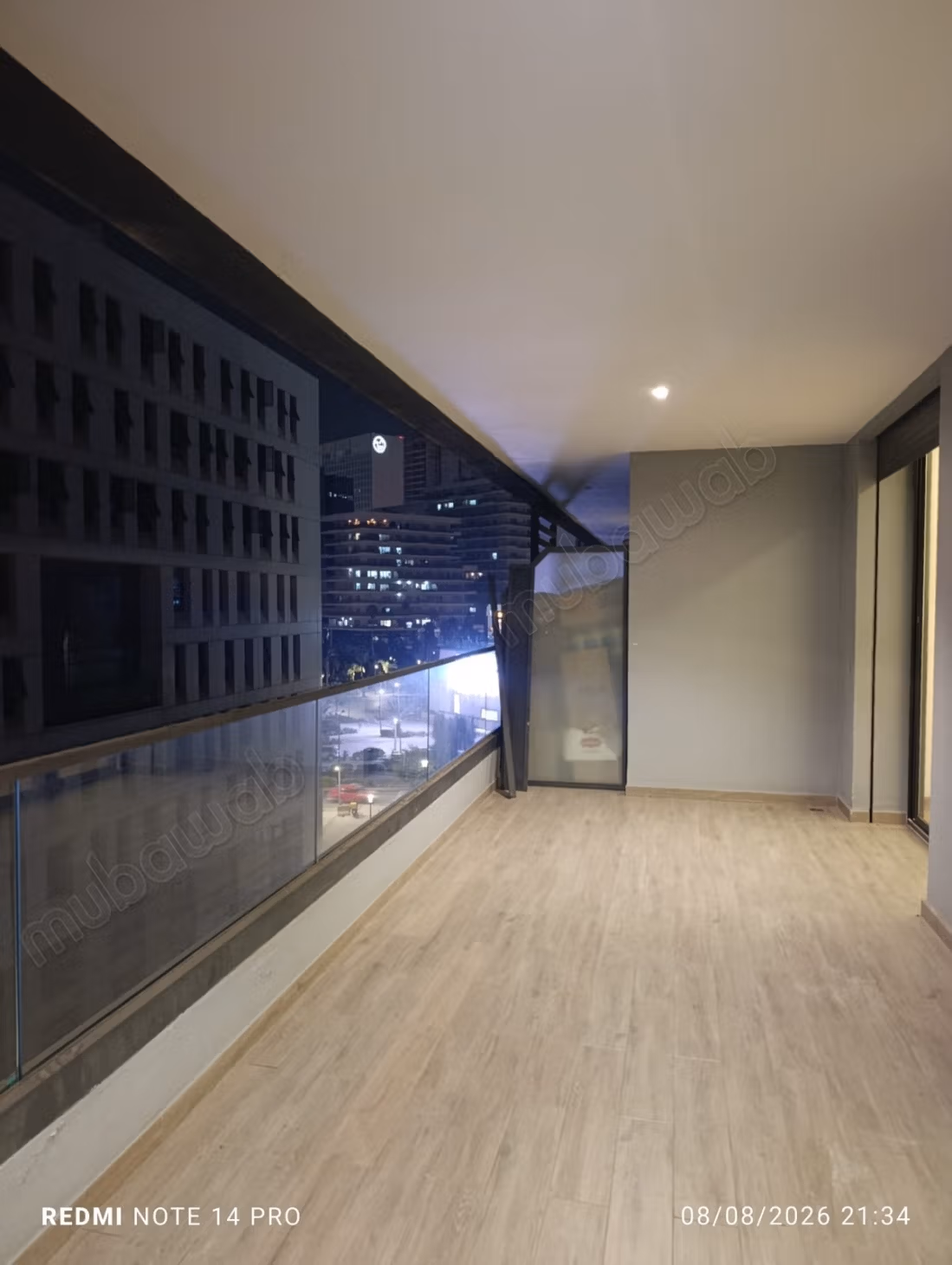 Empty apartment for rent in Finance City