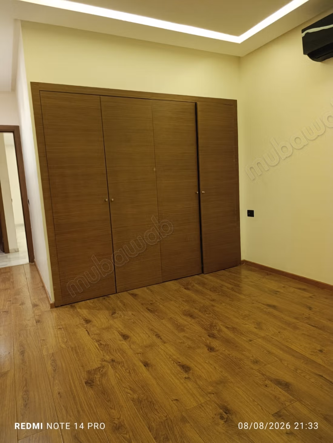 Empty apartment for rent in Finance City