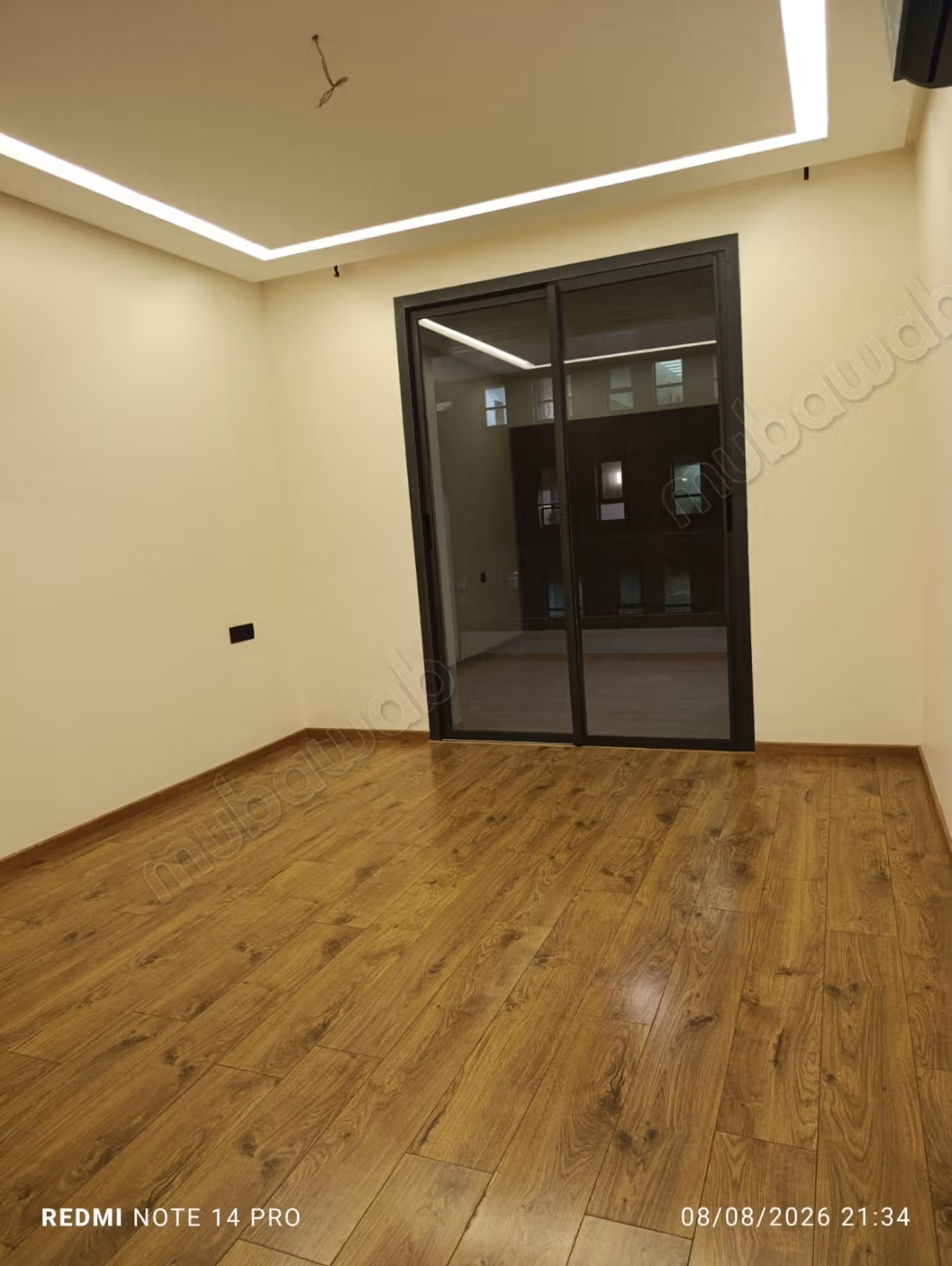 Empty apartment for rent in Finance City