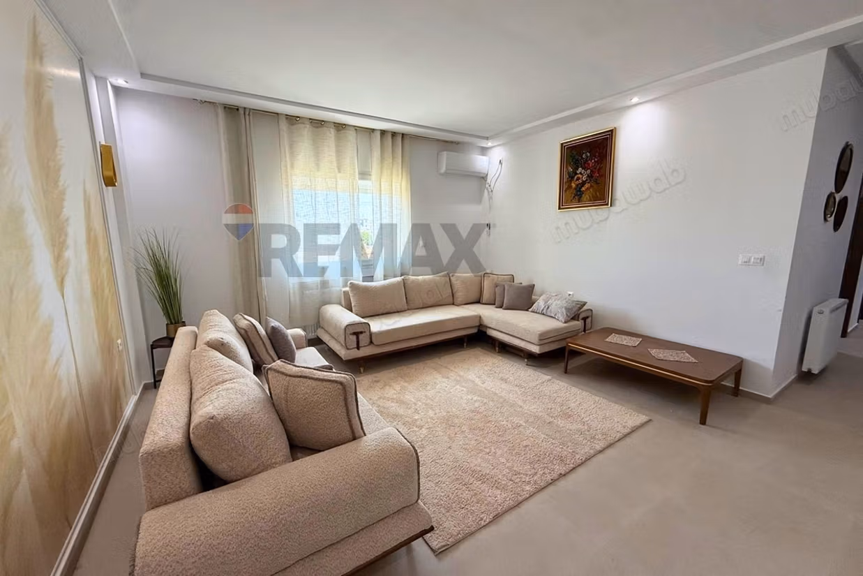 Vendita appartamento a Technopole El Ghazela. 19 camere. Servizio di concierge e aria condizionata