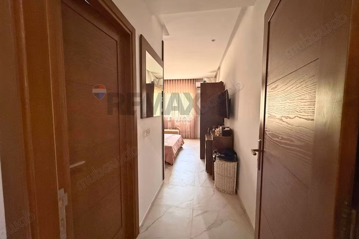 Vendita appartamento a Technopole El Ghazela. 19 camere. Servizio di concierge e aria condizionata