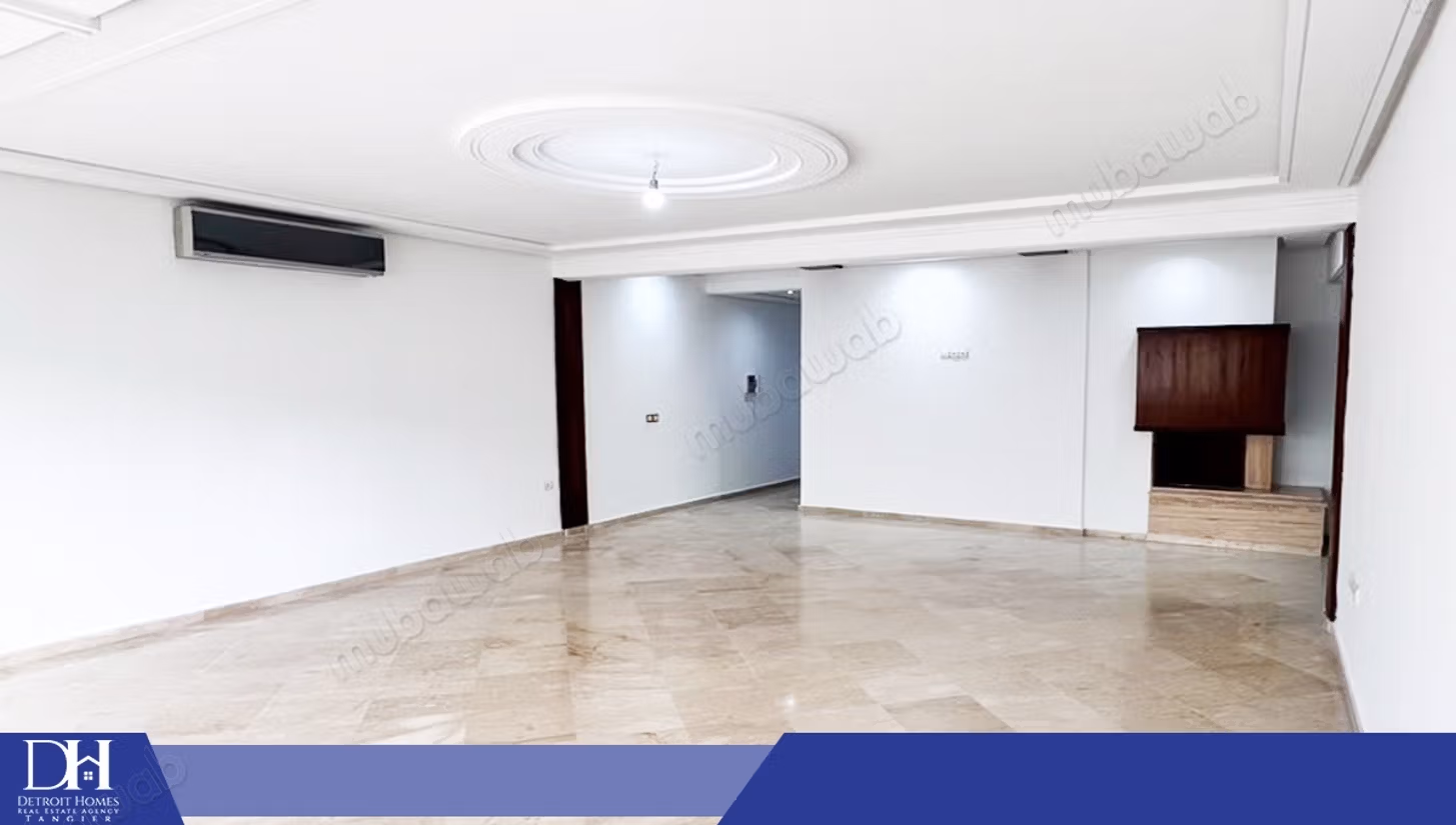 Empty apartment for rent