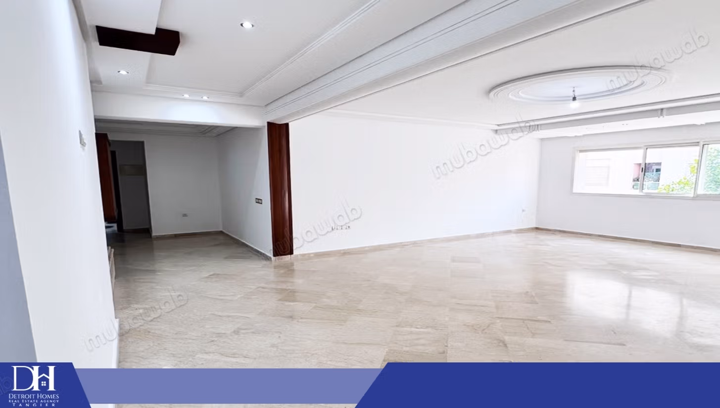 Empty apartment for rent