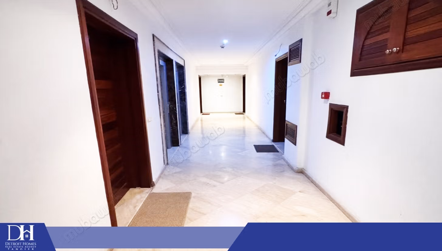 Empty apartment for rent