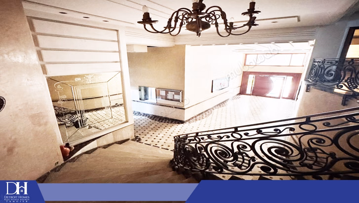 Empty apartment for rent
