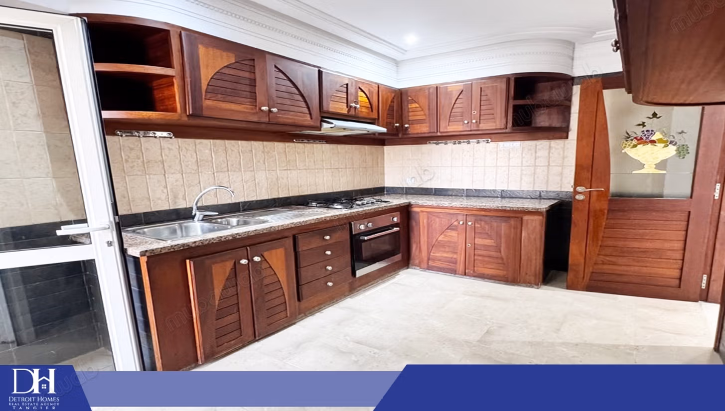 Empty apartment for rent