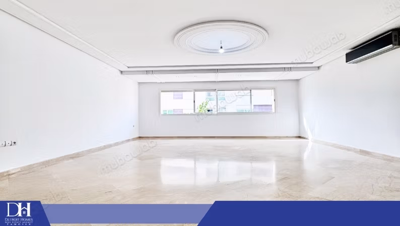 Empty apartment for rent