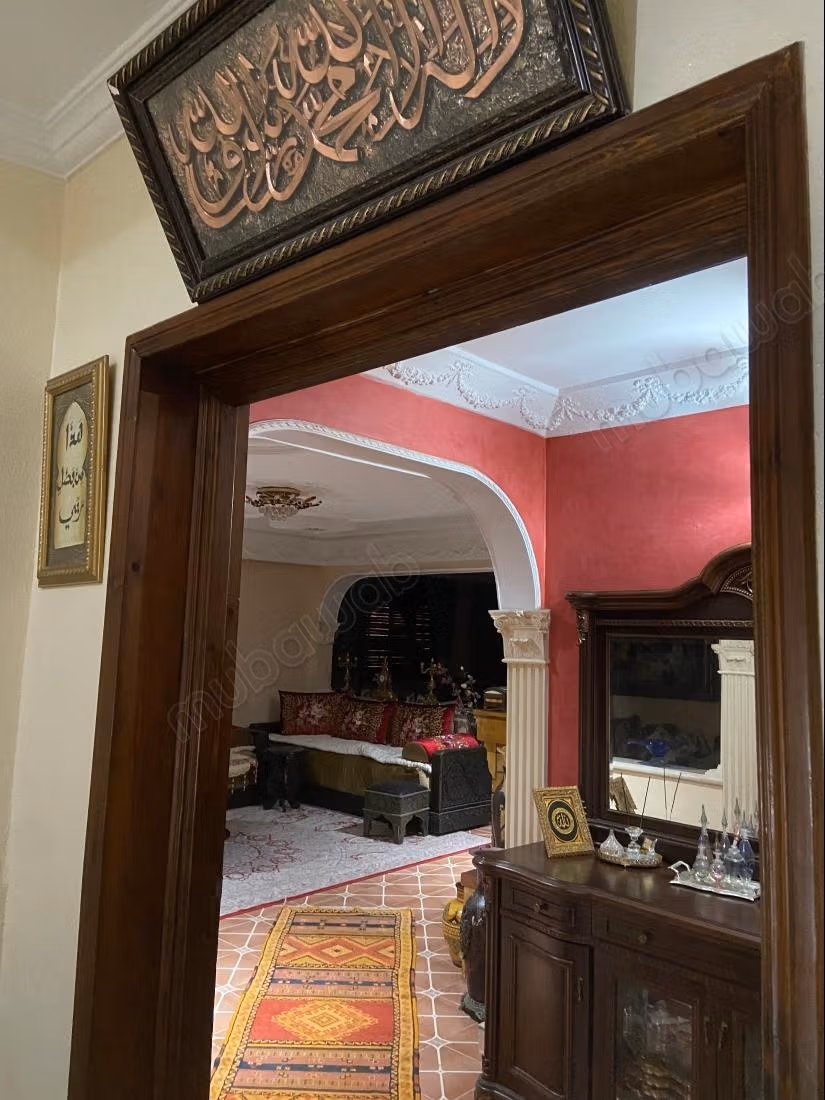 Maison à vendre 3 étages avec 4 garages