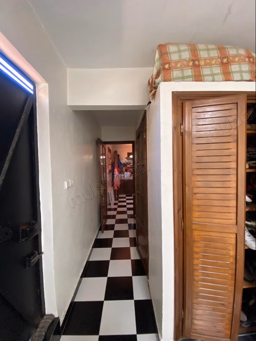 Maison à vendre 3 étages avec 4 garages