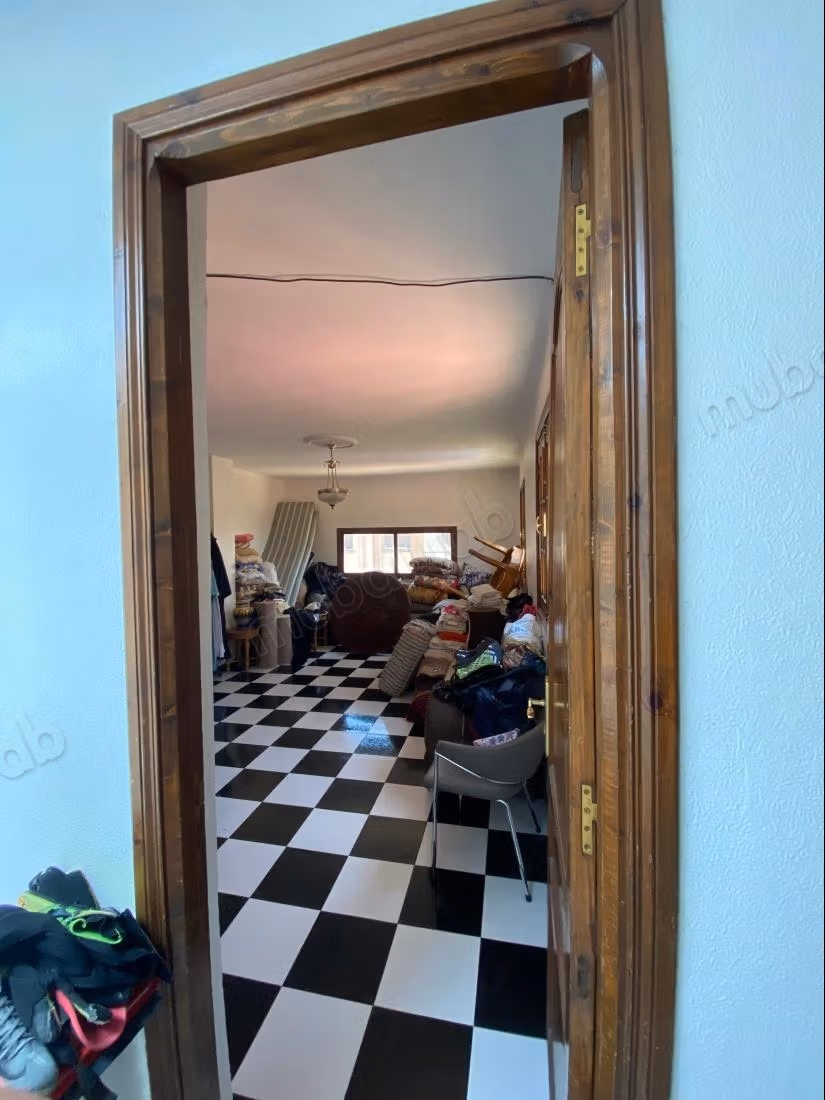 Maison à vendre 3 étages avec 4 garages