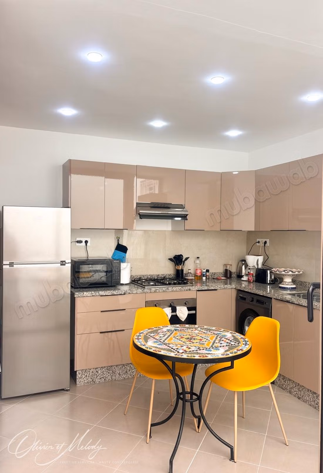 Vend appartement à Nouvelle Ville. Surface de 95 m². Bien meublé