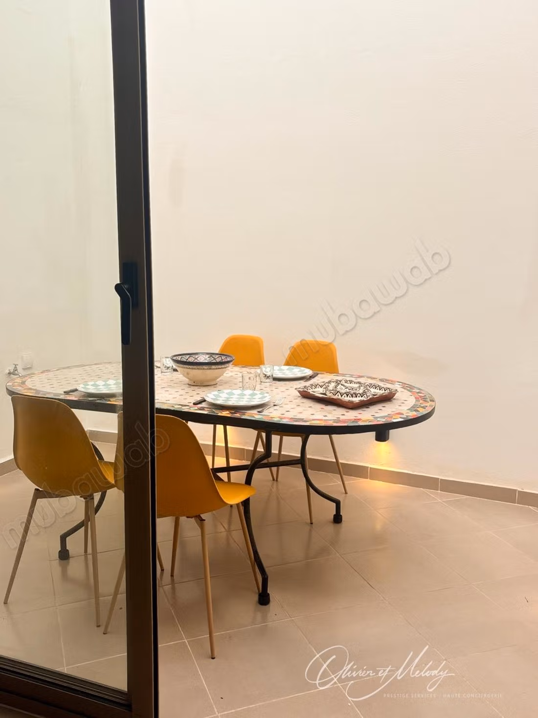 Vend appartement à Nouvelle Ville. Surface de 95 m². Bien meublé