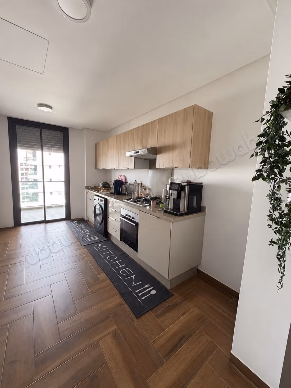 Rent this empty apartment in Casablanca Finance City. 5 rooms. Elevator and terrace