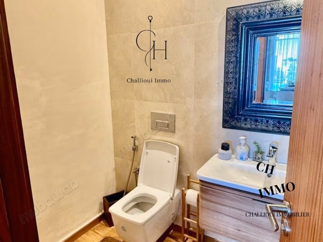 Vente ou location penthouse vide à l'orangeraie