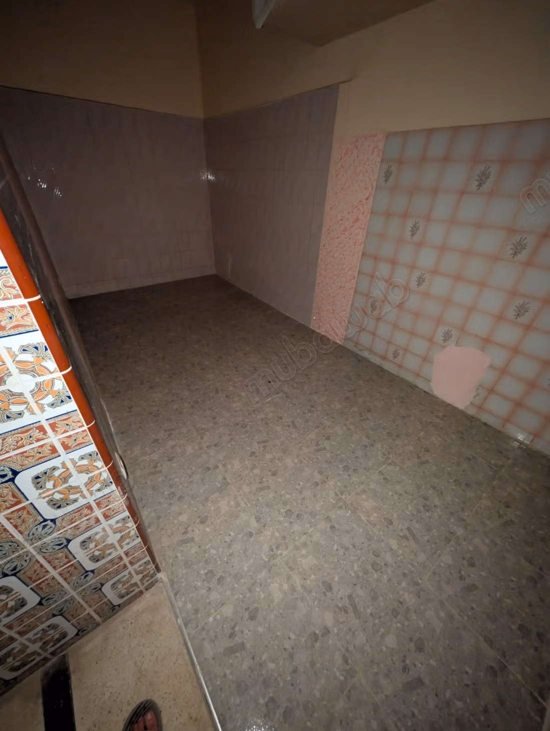 Casa di 110 m2 al suolo su 3 piani nel centro di Temara