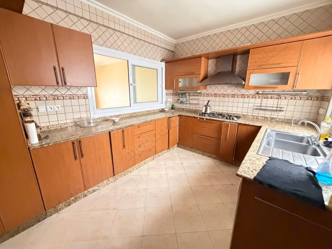 For rent Spacious apartment 240 m² in Sonaba