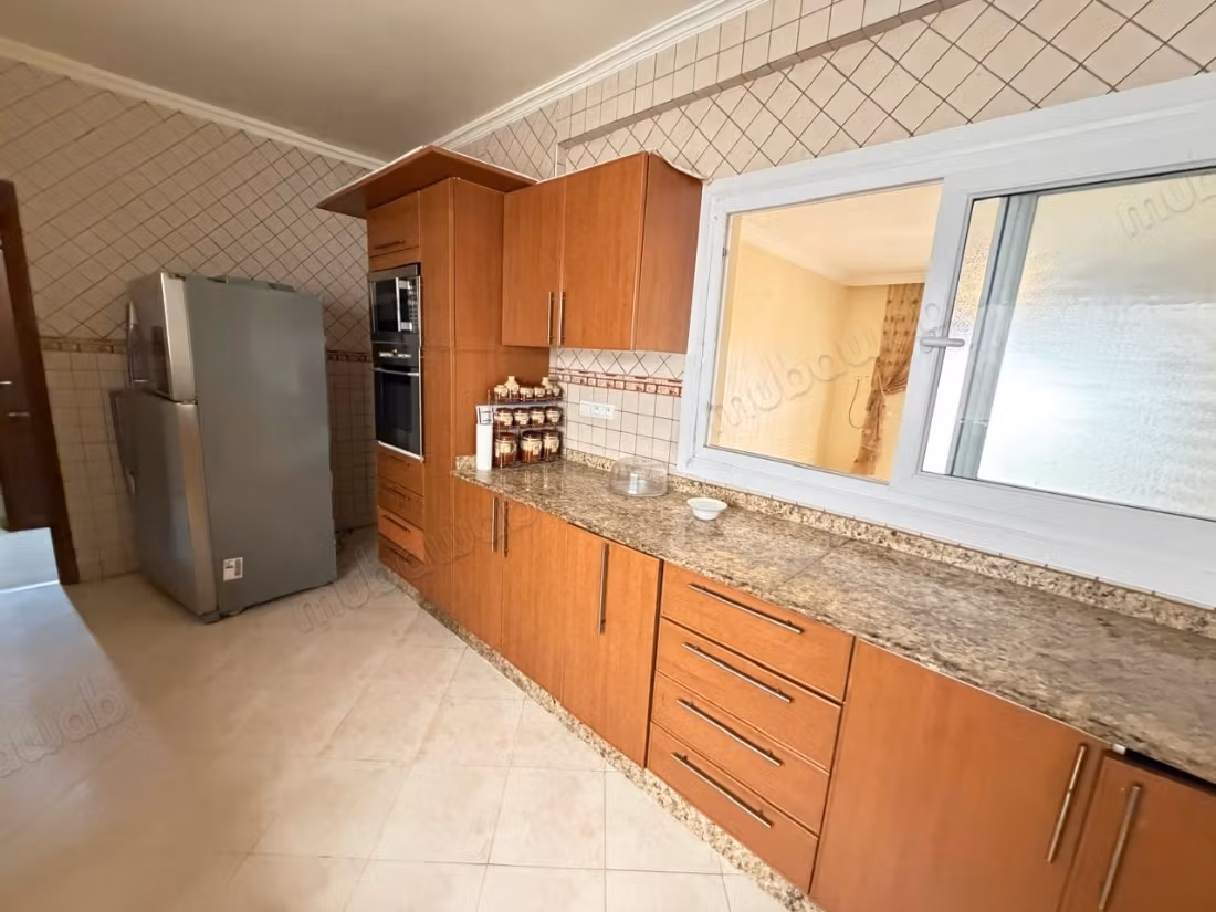 For rent Spacious apartment 240 m² in Sonaba