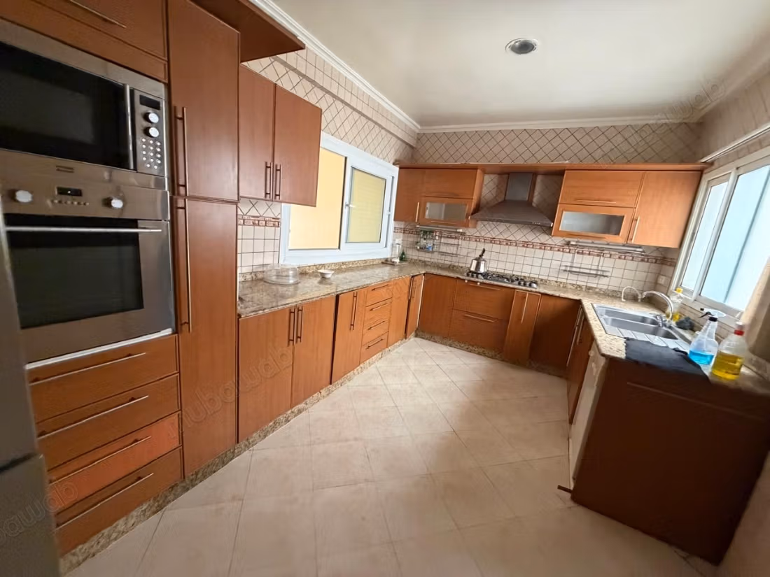 For rent Spacious apartment 240 m² in Sonaba