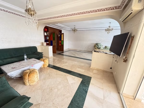 En alquiler Apartamento espacioso de 240 m² en Sonaba