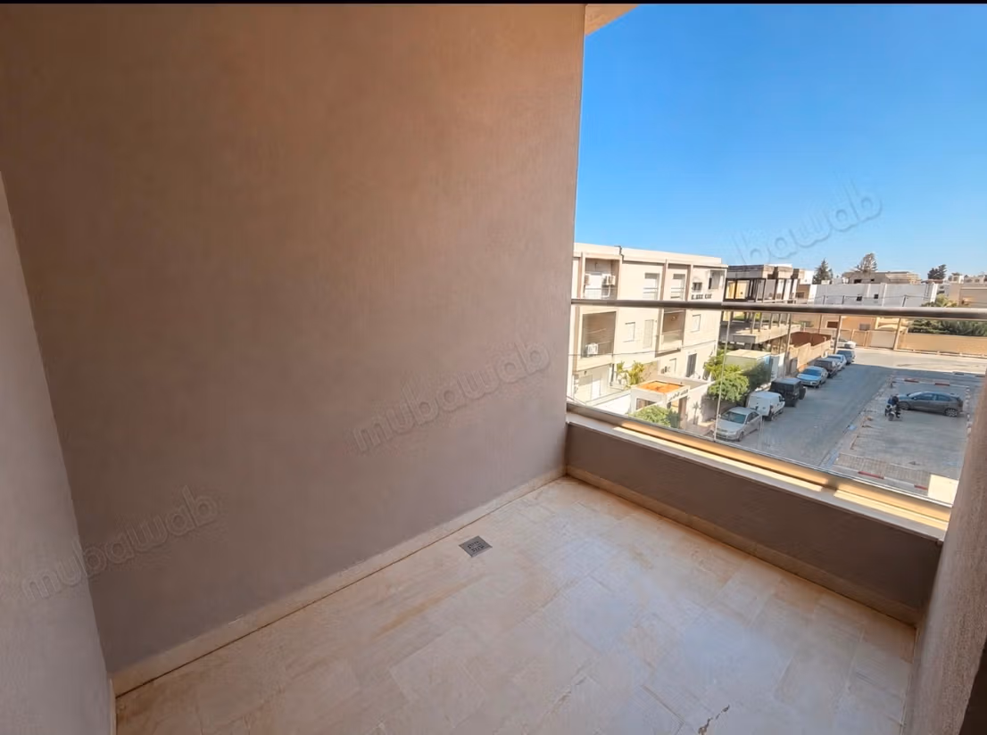 A vendre un appartement S3 à Riadh El Andalous