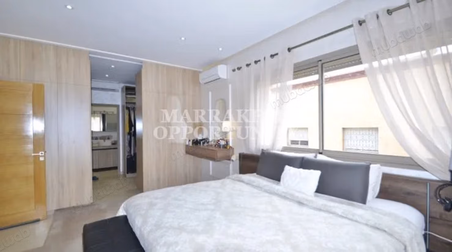 Gemeubileerde villa te koop