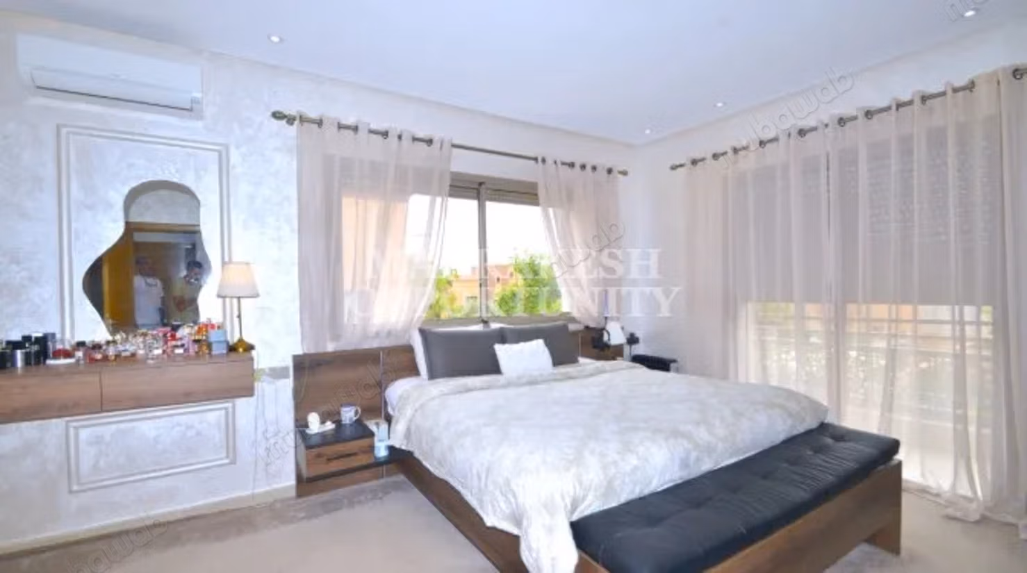 Gemeubileerde villa te koop
