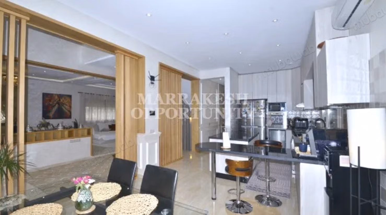 Gemeubileerde villa te koop