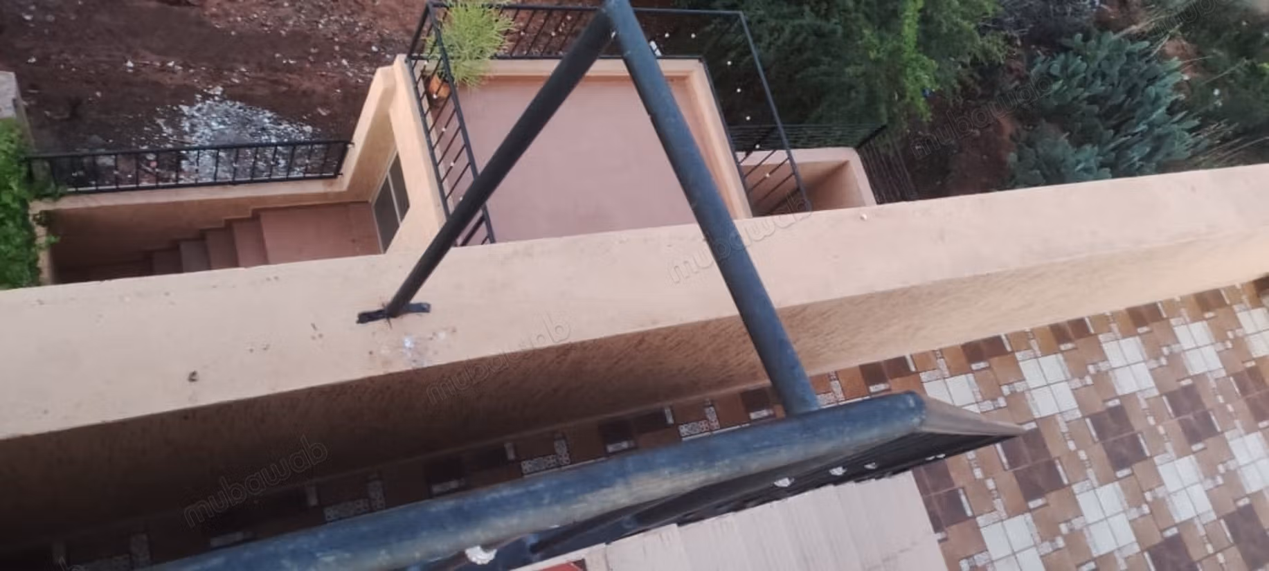 Geweldig huis te koop in Temzzout. Totale oppervlakte 174 m². Geweldig terras