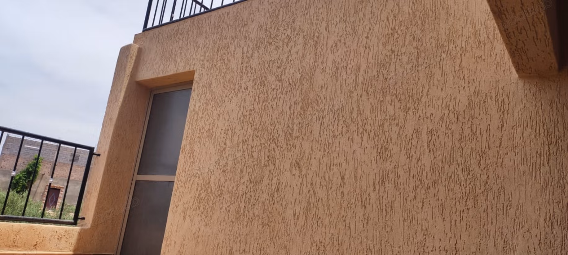 Geweldig huis te koop in Temzzout. Totale oppervlakte 174 m². Geweldig terras