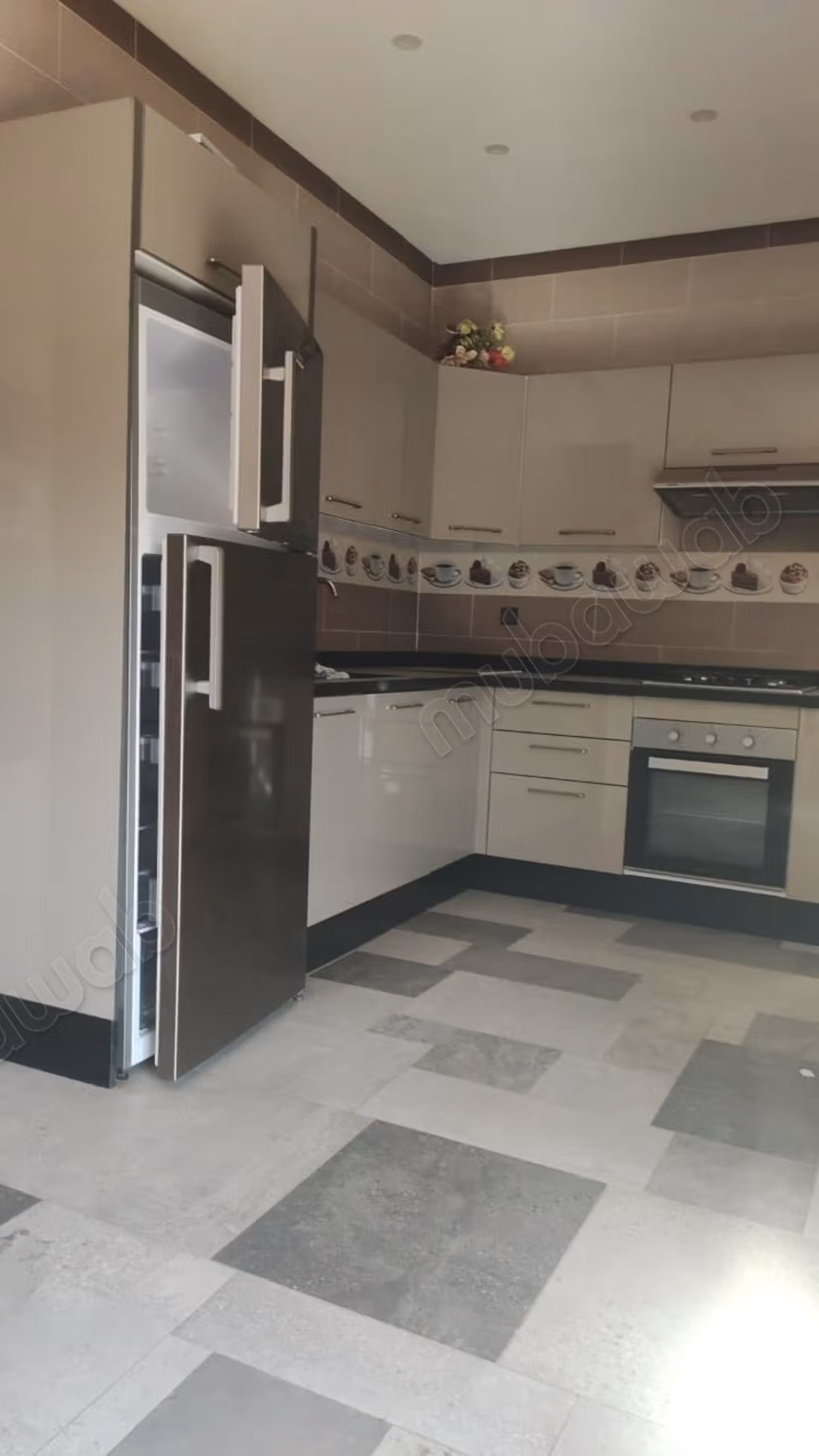 Geweldig huis te koop in Temzzout. Totale oppervlakte 174 m². Geweldig terras