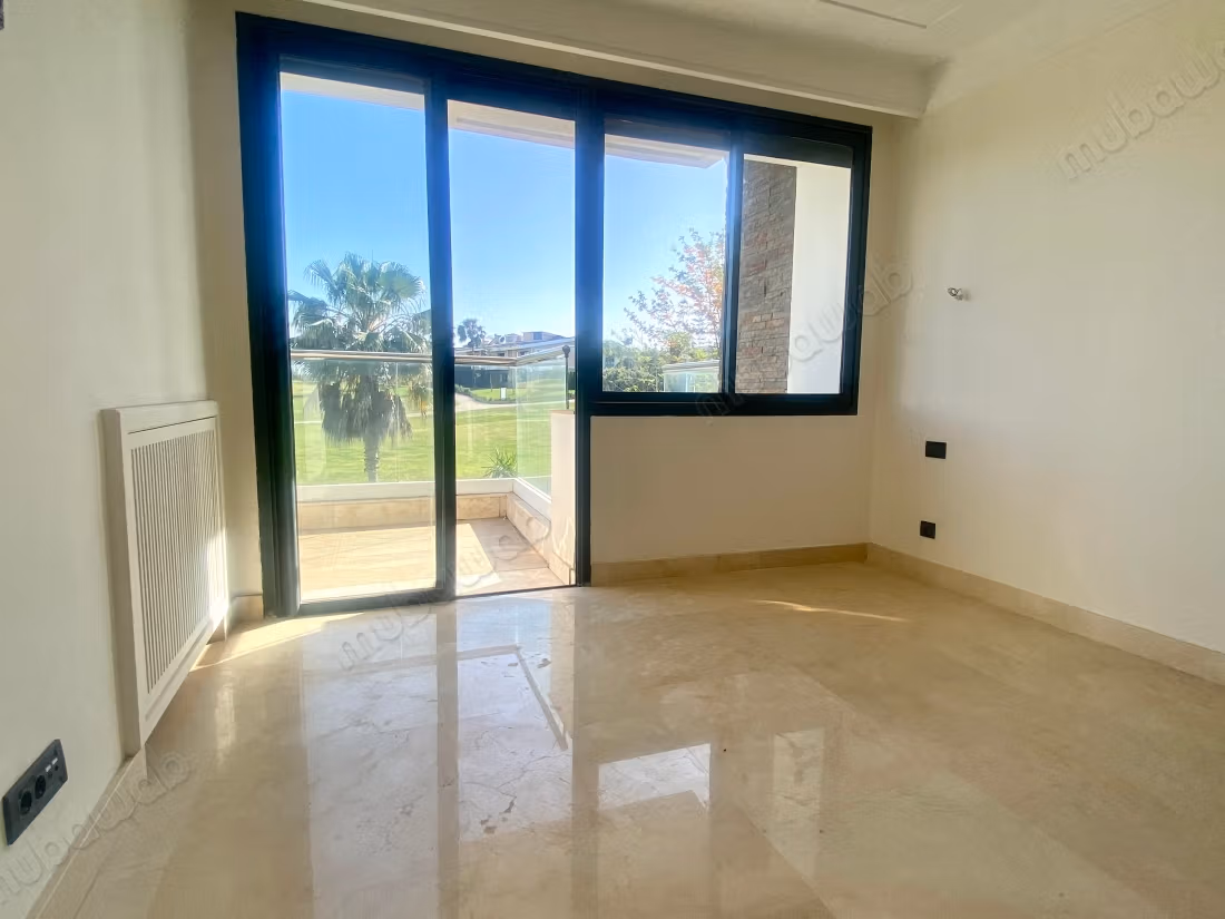 Golf front apartment 3 bedrooms staff room