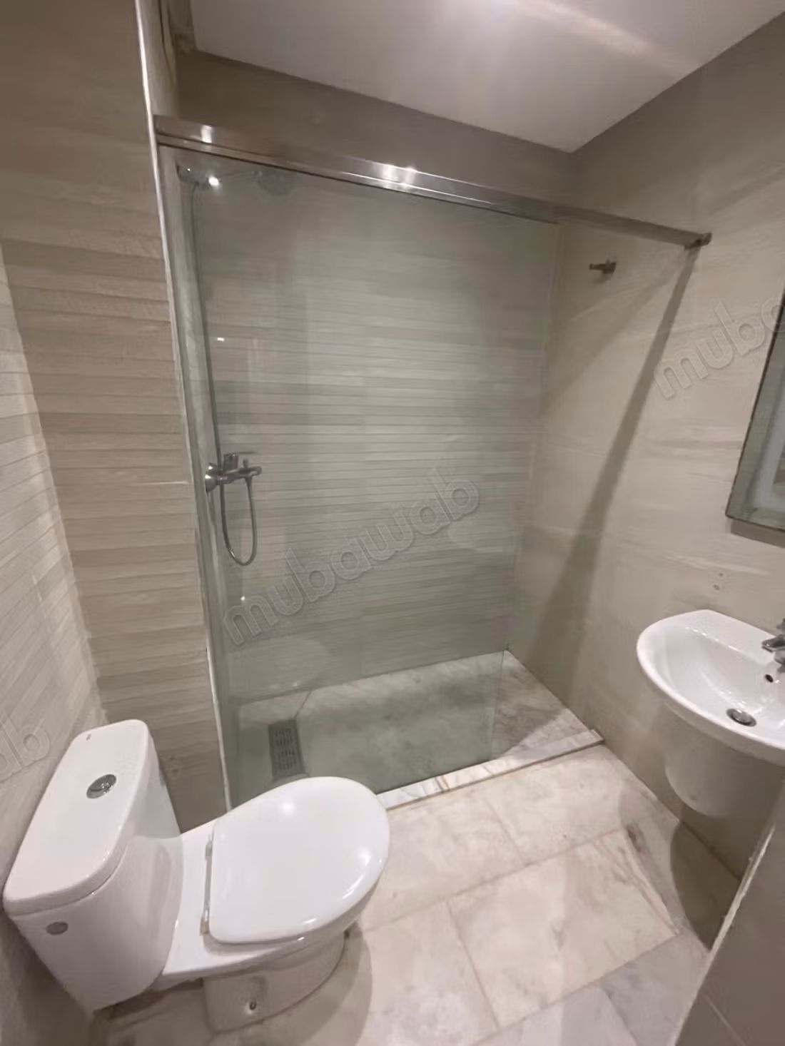 Affitta questo appartamento a Riviera. 1 Stanza. Porta blindata, sicurezza
