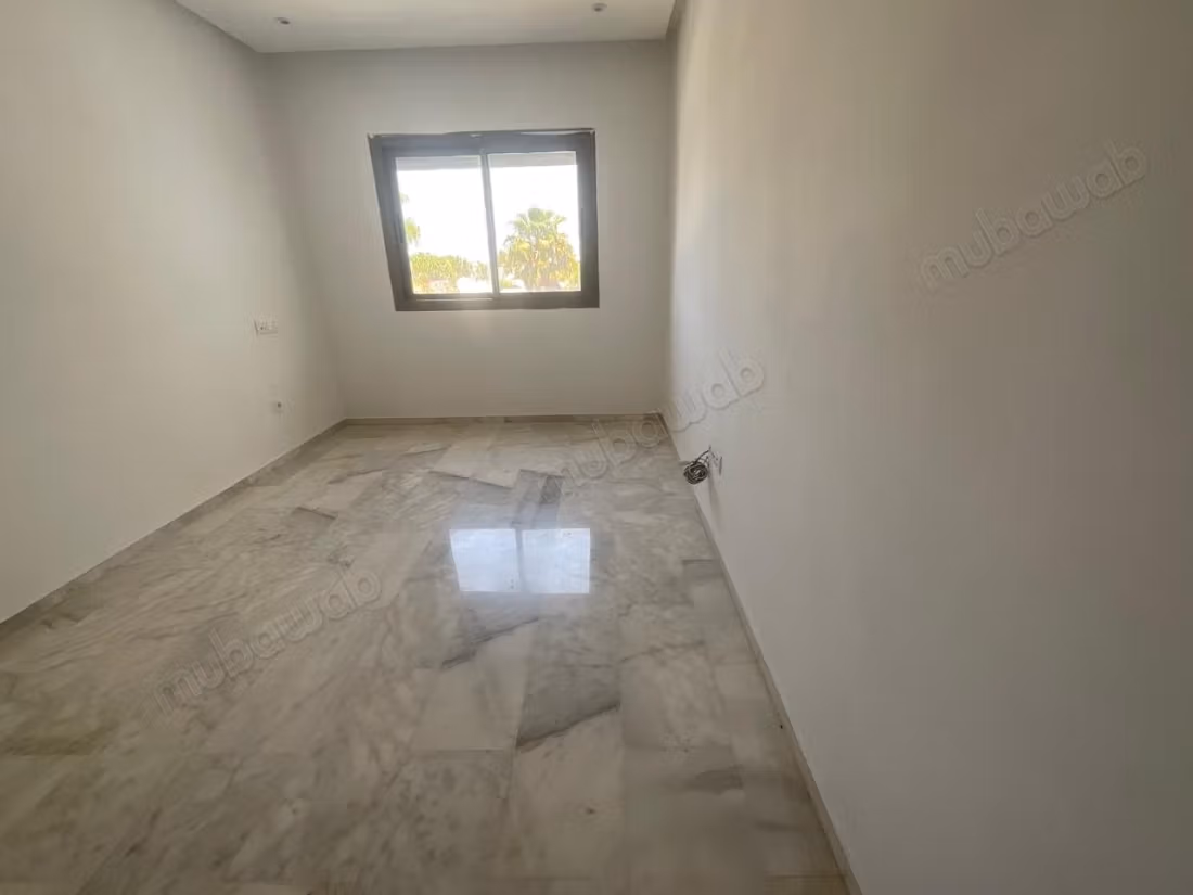 Affitta questo appartamento a Riviera. 1 Stanza. Porta blindata, sicurezza