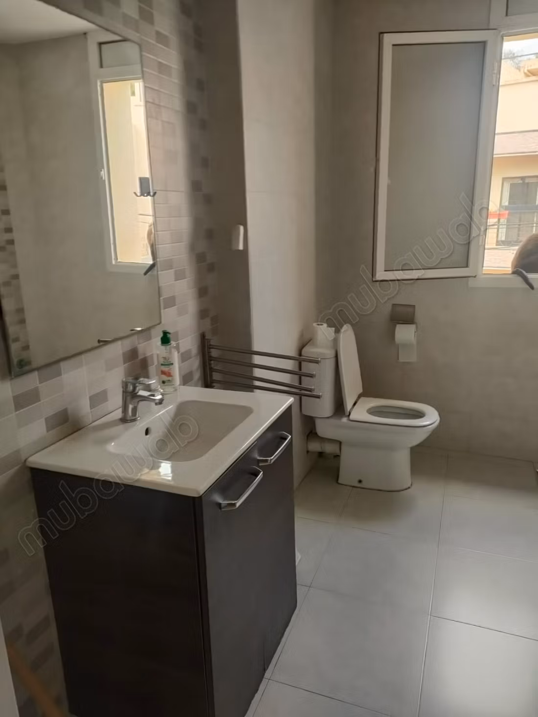 Casa tranquilla in una strada chiusa e molto soleggiata